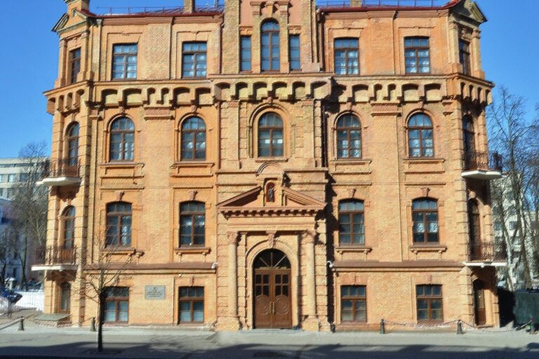 Здание Суда Евразийского экономического союза